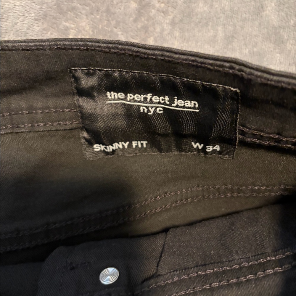 The Perfect Jean NYC Men's Black Jean Shorts NWT - Picture 3 of 4